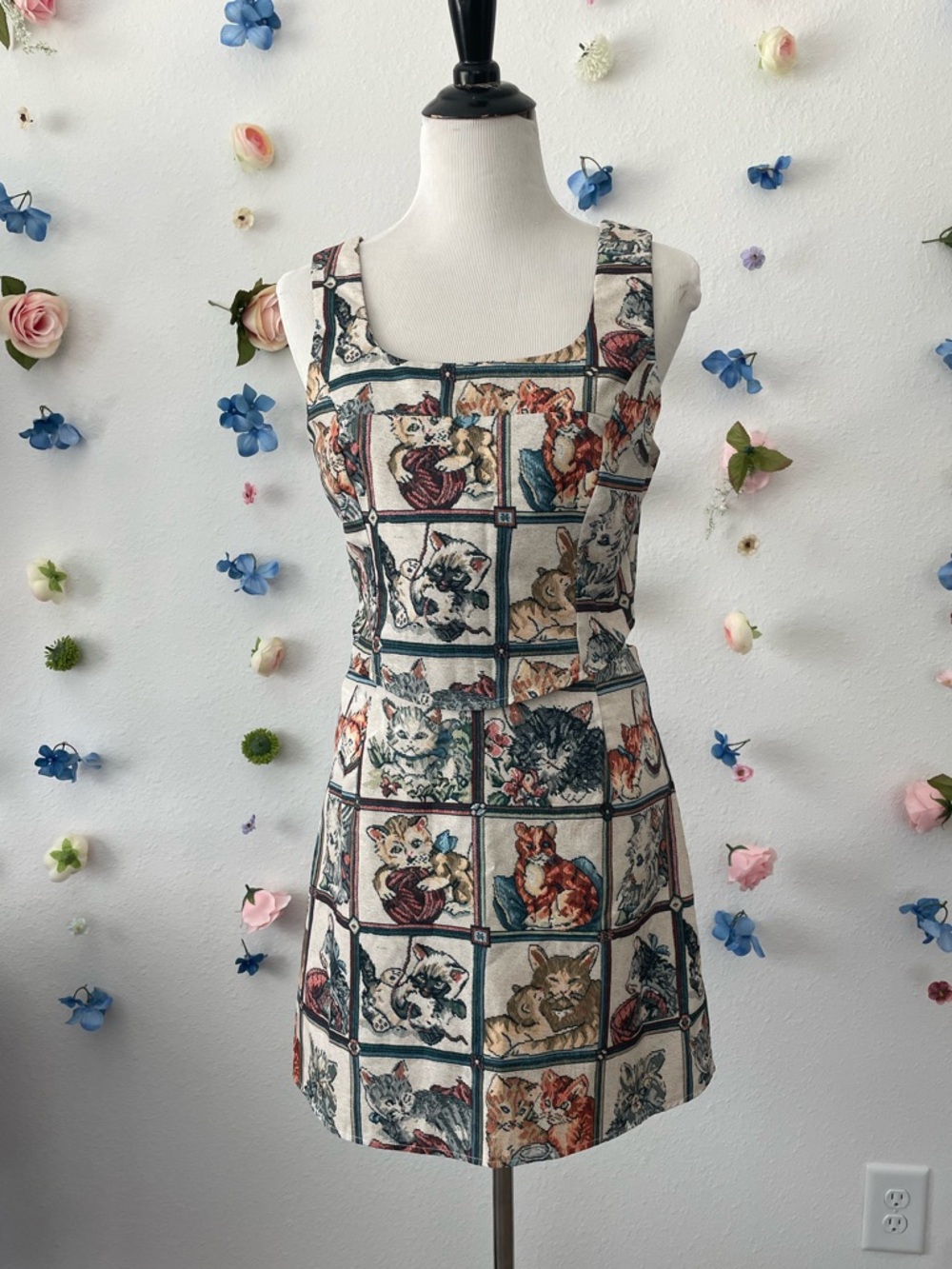 Cat Print Square Neck A-Line Dress in Cream and Multi - Picture 3 of 15